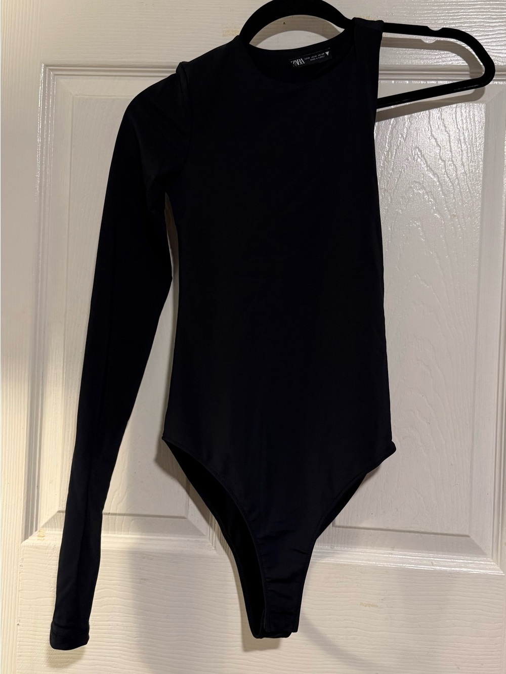 Zara Black One-Shoulder Long-Sleeve women’s Bodysuit size M